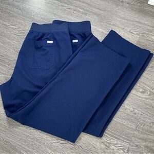 Bundle 2 FIGS technical collection Pull-On Scrub Pants